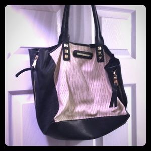Steven madden tote! Black and beige